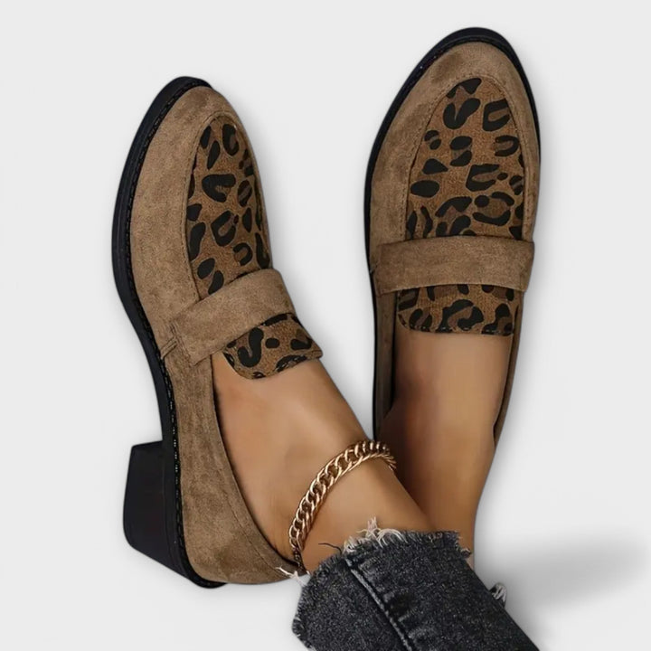 Elegant Ladies' Shoes with Leopard Print