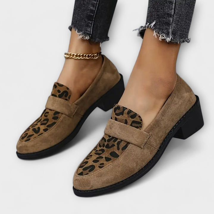 Elegant Ladies' Shoes with Leopard Print