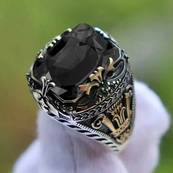 Black / 62