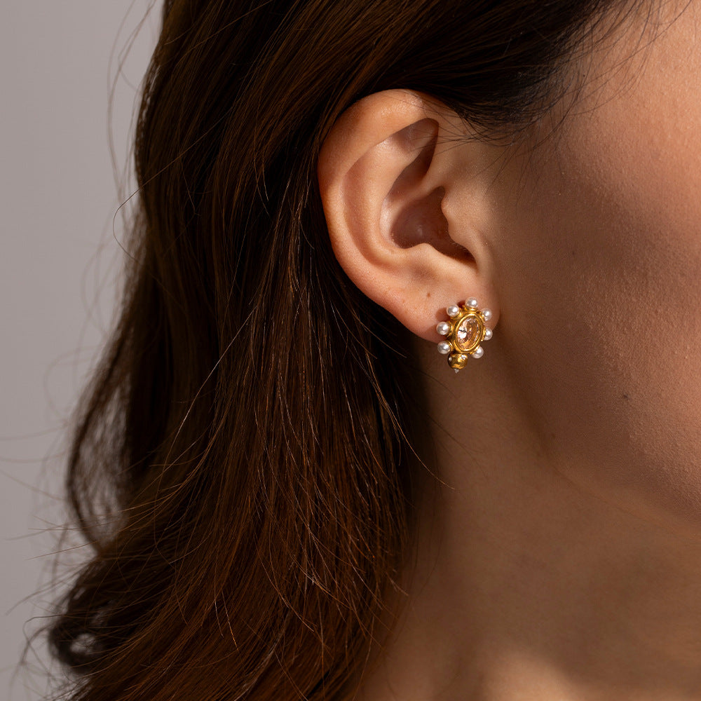 ELEGANT GOLDEN EARRINGS | NATURAL PEARLS, PURE ELEGANCE