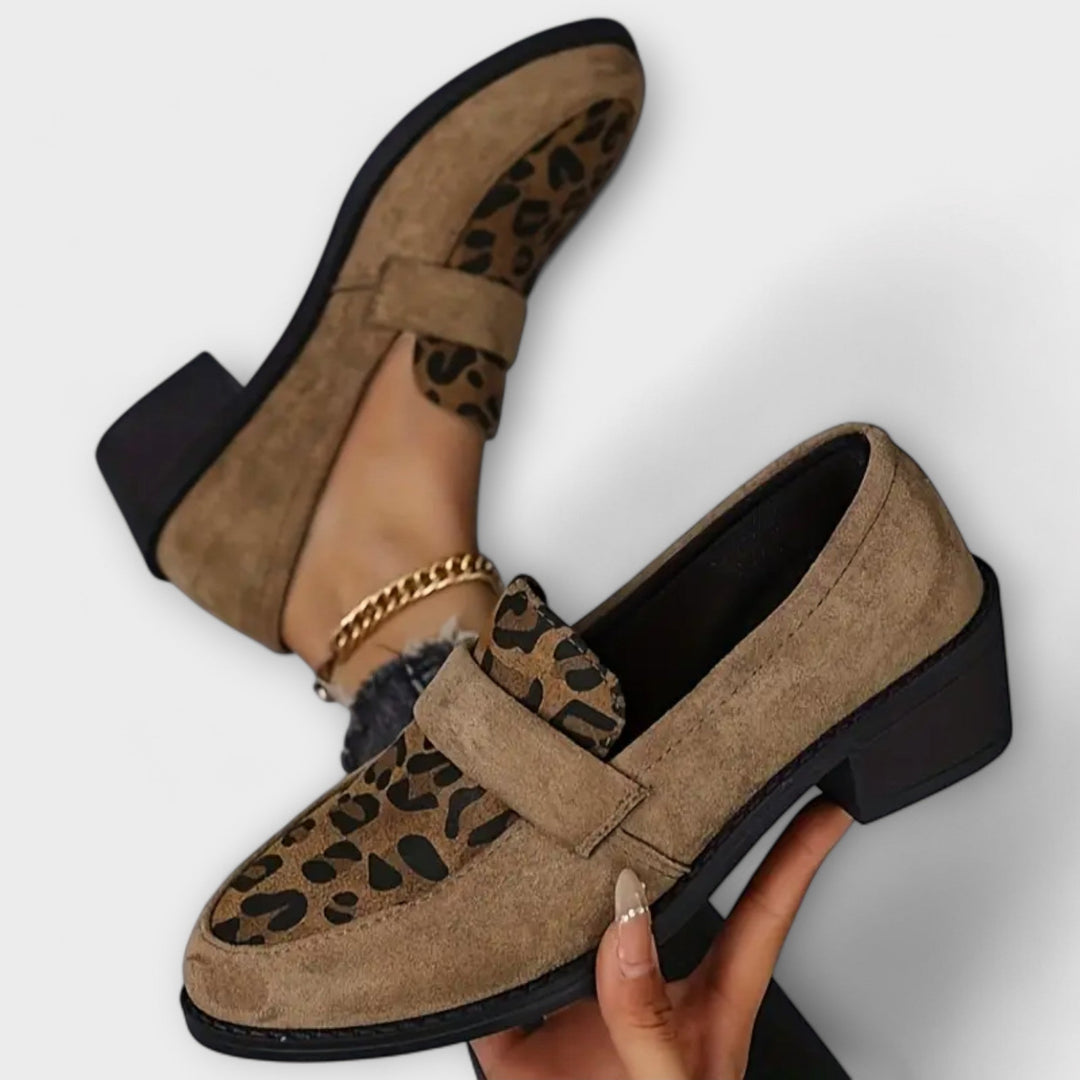 Elegant Ladies' Shoes with Leopard Print