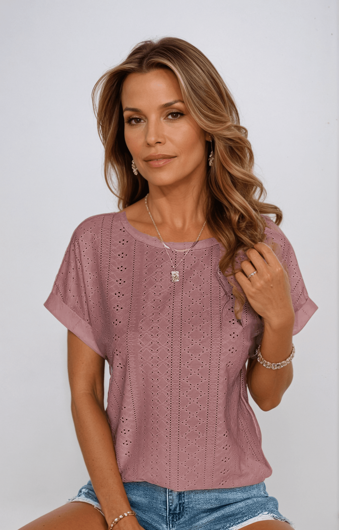 Liamo | Oceanview Eyelet Top