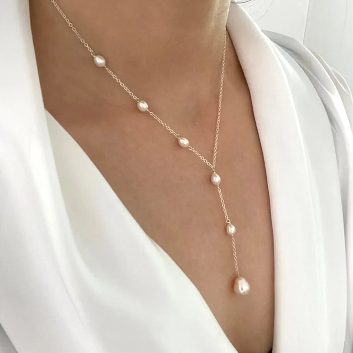 RUBIN | ELEGANT PEARL NECKLACE